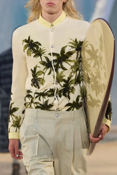 Look 98